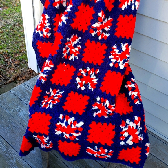 Patriotic Granny Afghan 60"x74" Red White Blue - Picture 1 of 11